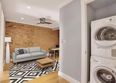 424 E 9th St #7, New York, NY 10009