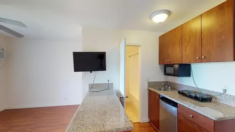 6212 La Mirada Ave, Los Angeles, CA 90038