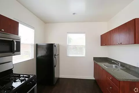 6212 La Mirada Ave, Los Angeles, CA 90038