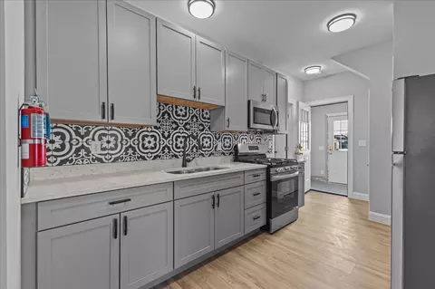 45 Rose St, Burlington, VT 05401