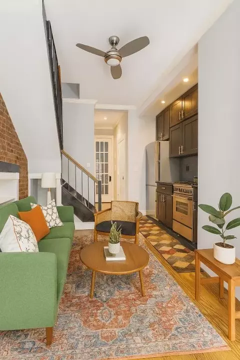 221 Mott St #17, New York, NY 10012