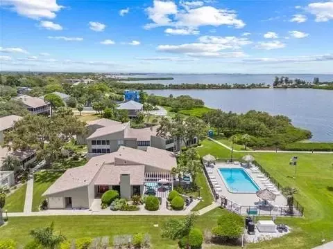 416 Windrush Bay Dr, Tarpon Springs, FL 34689