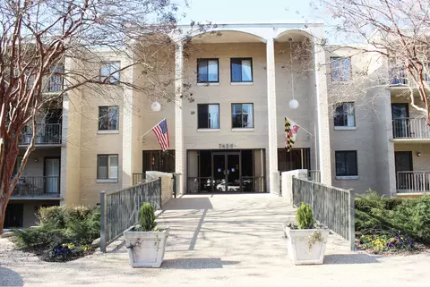 7425 Democracy Blvd #307, Bethesda, MD 20817