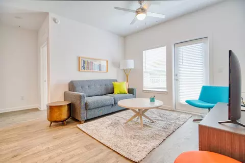 2548 SW 13th St #1243569P, Gainesville, FL 32608