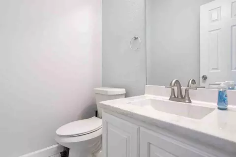 1005 W 23rd St #1318654P, Austin, TX 78705