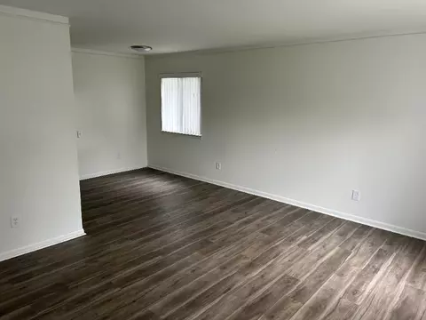 21103 Vernier Rd, Harper Woods, MI 48225