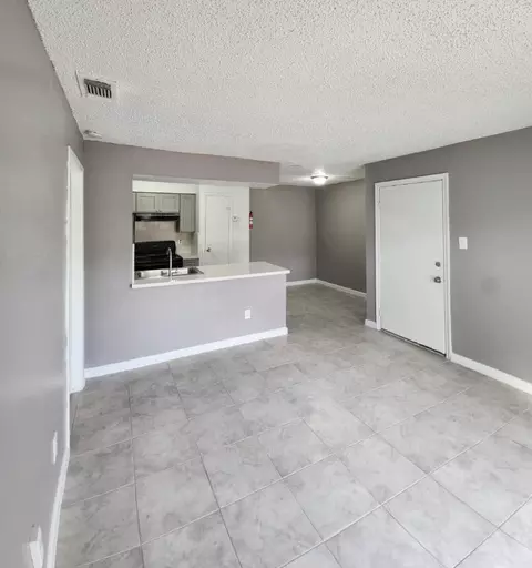 10110 Forum Park Dr #231, Houston, TX 77036
