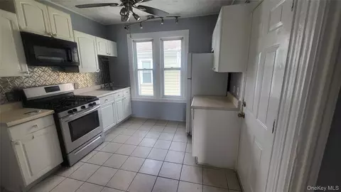 107 Smith St UNIT 2, Poughkeepsie, NY 12601