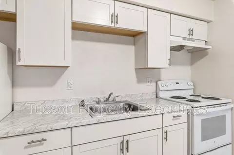319 E Mohave Rd, Tucson, AZ 85705