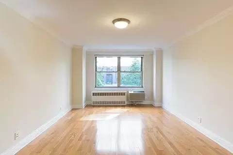 250 W 88th St #3B, New York, NY 10024