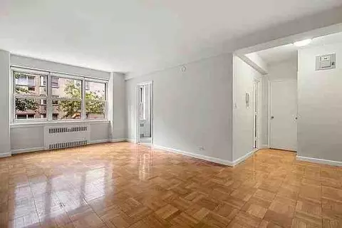 45 Park Ave #3C, New York, NY 10016