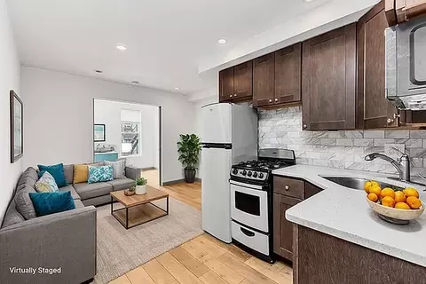 332 E 6th St #11, New York, NY 10003