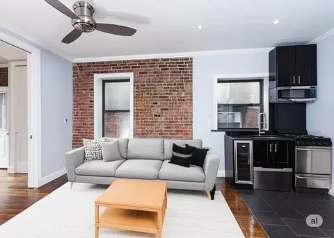 434 W 52nd St #14, New York, NY 10019