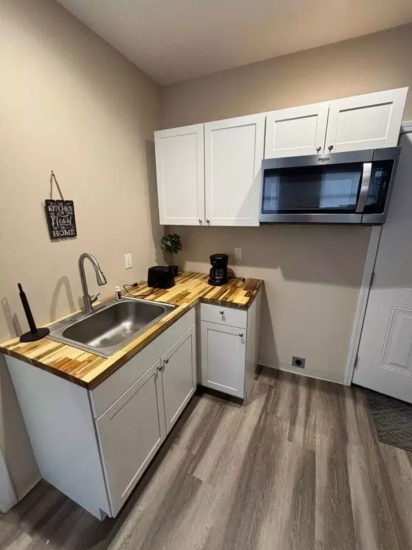  643 Washington St # I, Eden, NC 27288 photo 2