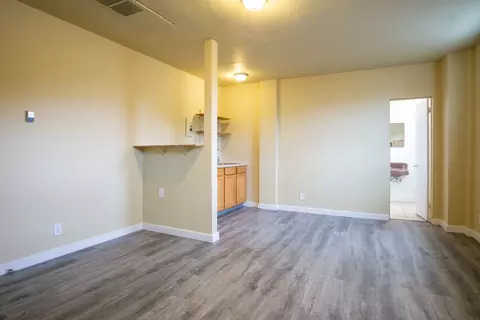 2044 N Kilpatrick St #102, Portland, OR 97217