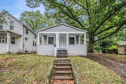 517 Regent St, Lansing, MI 48912