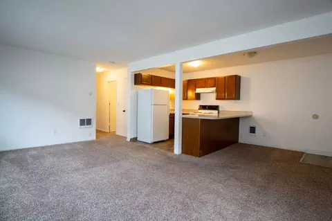 4030 SE Holgate Blvd #J, Portland, OR 97202
