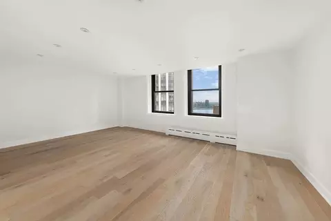 60 Fulton St #8E, New York, NY 10038