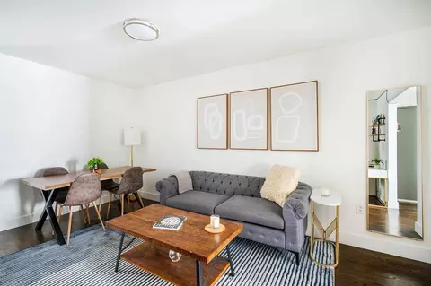 359 W 39th St #1021818P, New York, NY 10018