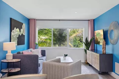 911 NE 4th St #1322488P, Boca Raton, FL 33432
