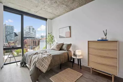 808 N Cleveland Ave #3-3, Chicago, IL 60610