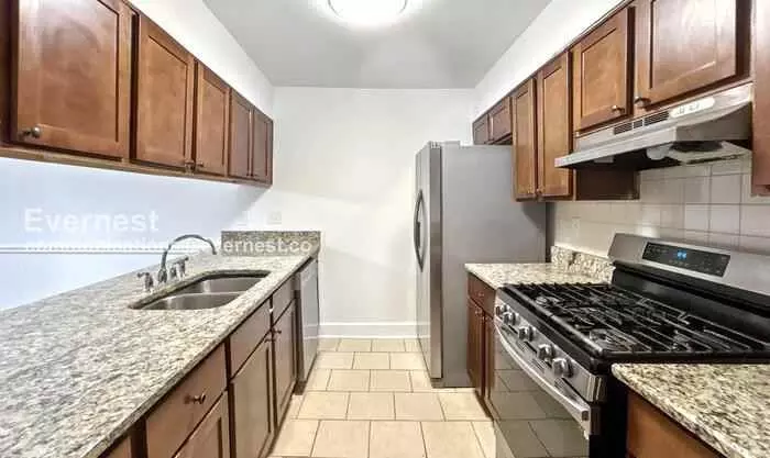  6387 E Windsor Ln, Norcross, GA 30093 photo 2