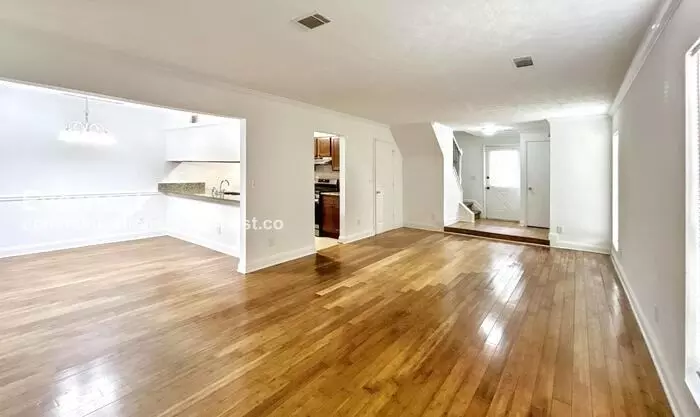  6387 E Windsor Ln, Norcross, GA 30093 photo 4