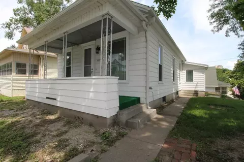 1955 S 14th St, Omaha, NE 68108