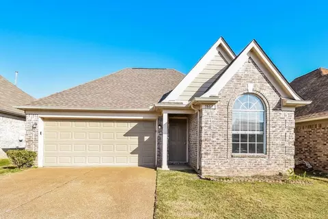 7862 Fallstone Rd, Memphis, TN 38125