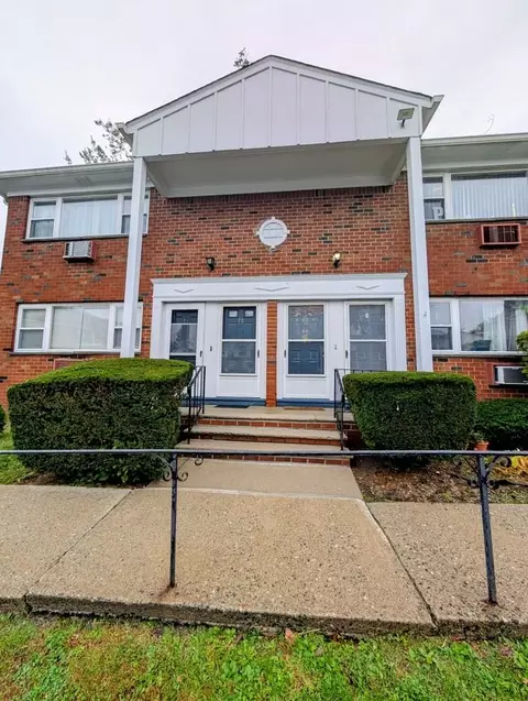 121 Pennington Ave #P 1, Passaic, NJ 07055