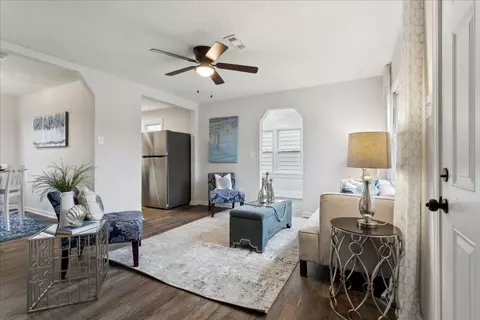 428 Hampton Roads Ave, Hampton, VA 23661 photo 2