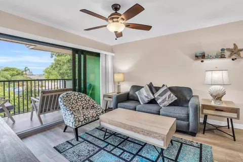 600 Neapolitan Way #1073536P, Naples, FL 34103