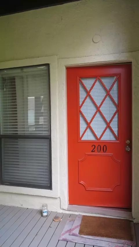 806 W 24th St #200, Austin, TX 78705