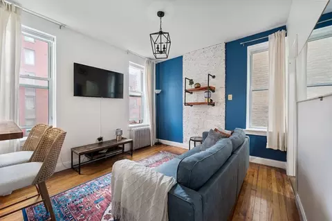 1762 2nd Ave #1323912P, New York, NY 10128