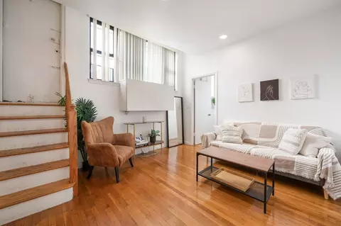 458 W 52nd St #1323993P, New York, NY 10019