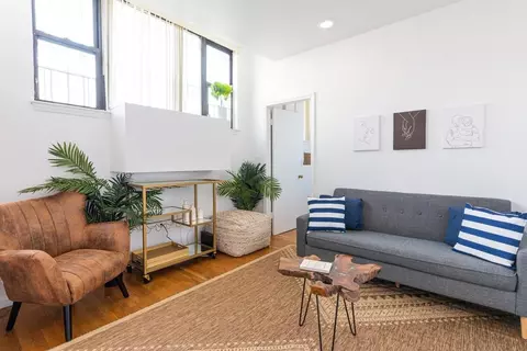 458 W 52nd St #1323993P, New York, NY 10019