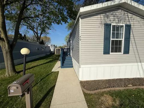 79 3rd St #79, Dearborn Heights, MI 48127