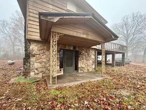 300 Antioch Rd, Cave City, AR 72521