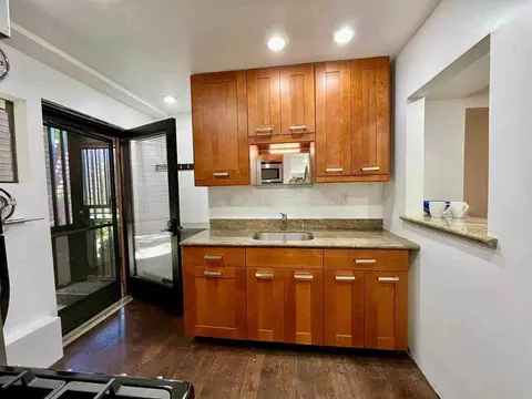 449 Burnett Ave #A, San Francisco, CA 94131
