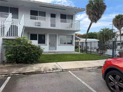 2020 NE 51st Ct #111, Fort Lauderdale, FL 33308