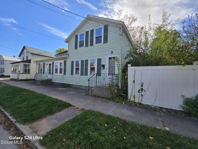70 Oak St, Saratoga Springs, NY 12866