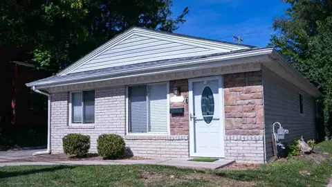 1205 E 14 Mile Rd, Birmingham, MI 48009