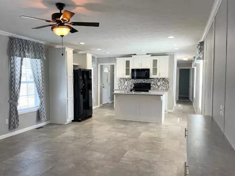8835 Turkey Ridge Rd, Breinigsville, PA 18031