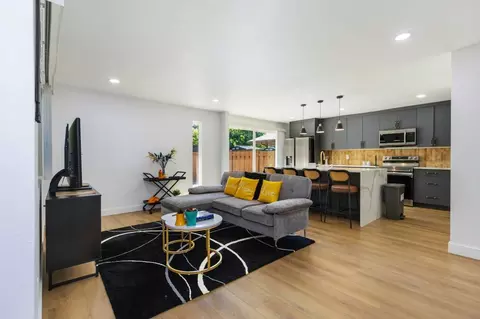 905 142nd Ave SE #1234621P, Bellevue, WA 98007