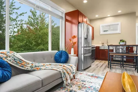 914 16th Ave #1324827P, Seattle, WA 98122