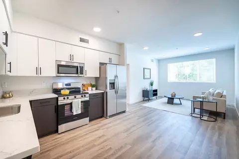 10824 Blix St #105, North Hollywood, CA 91602