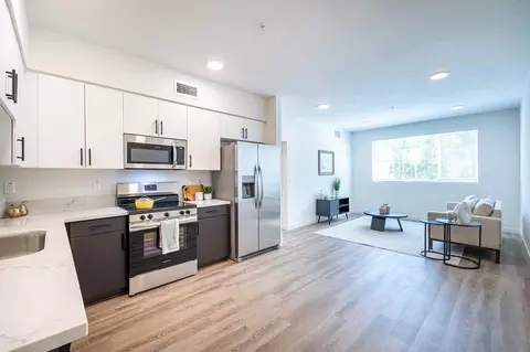 10824 Blix St #105, North Hollywood, CA 91602