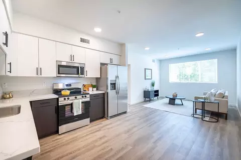 10824 Blix St #105, North Hollywood, CA 91602