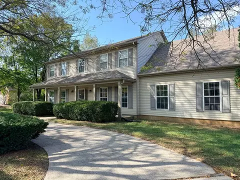 129 Masterson Station Dr, Lexington, KY 40511