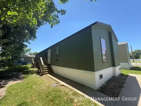 200 Paradise Acres Rd #11, Carterville, IL 62918